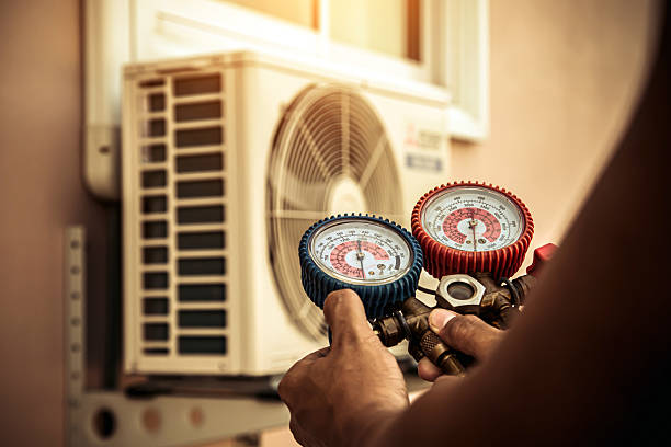 Professional Hvac technician working in Port Washington, WI